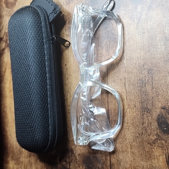 EyeKeeper Fashion Readers Transparent +0.75 NWT X002X16NEH - Picture 1 of 3